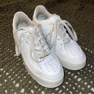 Nike Air Force 1 Sage Low